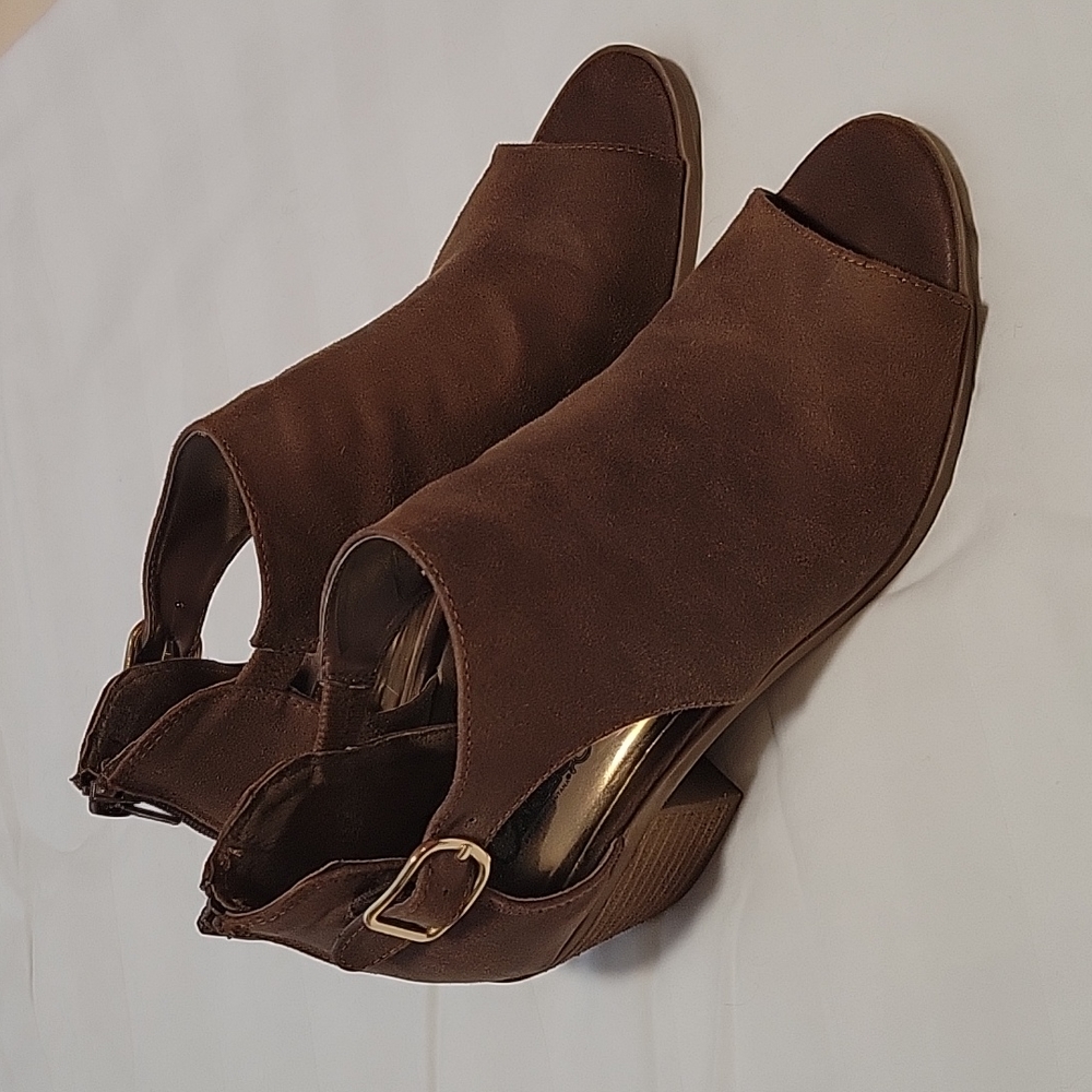 Carlos Open-Toed Ankle Booties Size 8